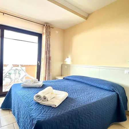 Residenza Domus Aurea Tropea- Vista Mare 圣多米尼卡