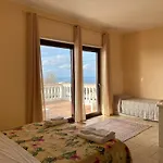 Residenza Domus Aurea Tropea- Vista Mare بيت ضيافة 3*