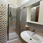 Residenza Domus Aurea Tropea- Vista Mare بيت ضيافة سانتا دومينيكا