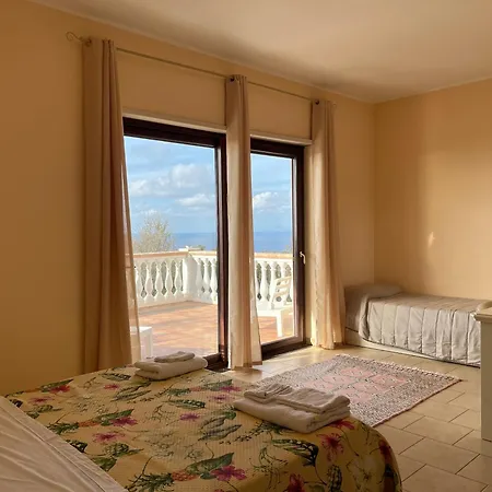 Residenza Domus Aurea Tropea- Vista Mare Penzion 3*