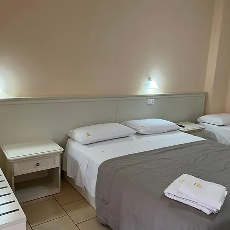 Residenza Domus Aurea Tropea- Vista Mare Pensjonat 3*