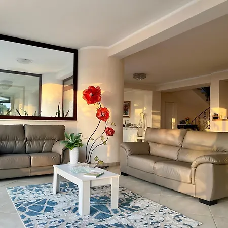 Residenza Domus Aurea Tropea- Vista Mare 3* 圣多米尼卡