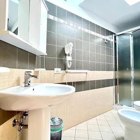 Residenza Domus Aurea Tropea- Vista Mare 3* 圣多米尼卡