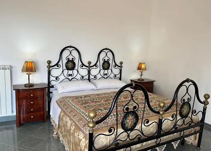 Residenza Domus Aurea Tropea- Vista Mare 招待所