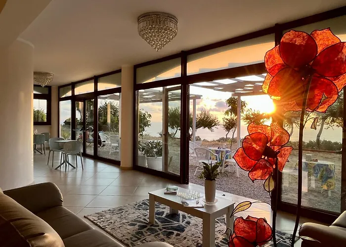 招待所 Residenza Domus Aurea Tropea- Vista Mare 3*